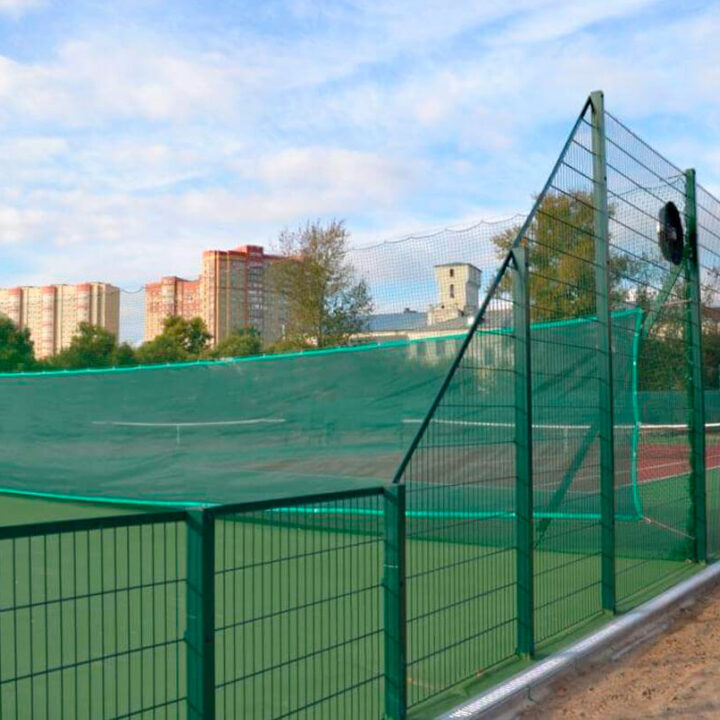 ograzhdenie-dlya-tennisnogo-korta-720x720